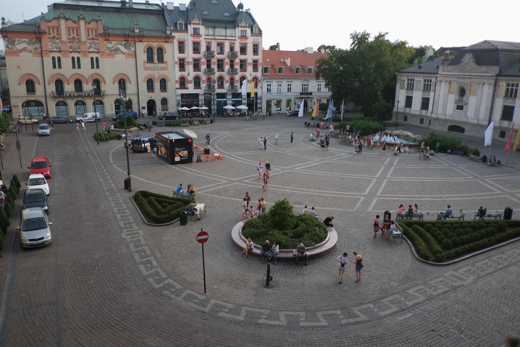 View To The Cracow Basic Daire Krakow Dış mekan fotoğraf