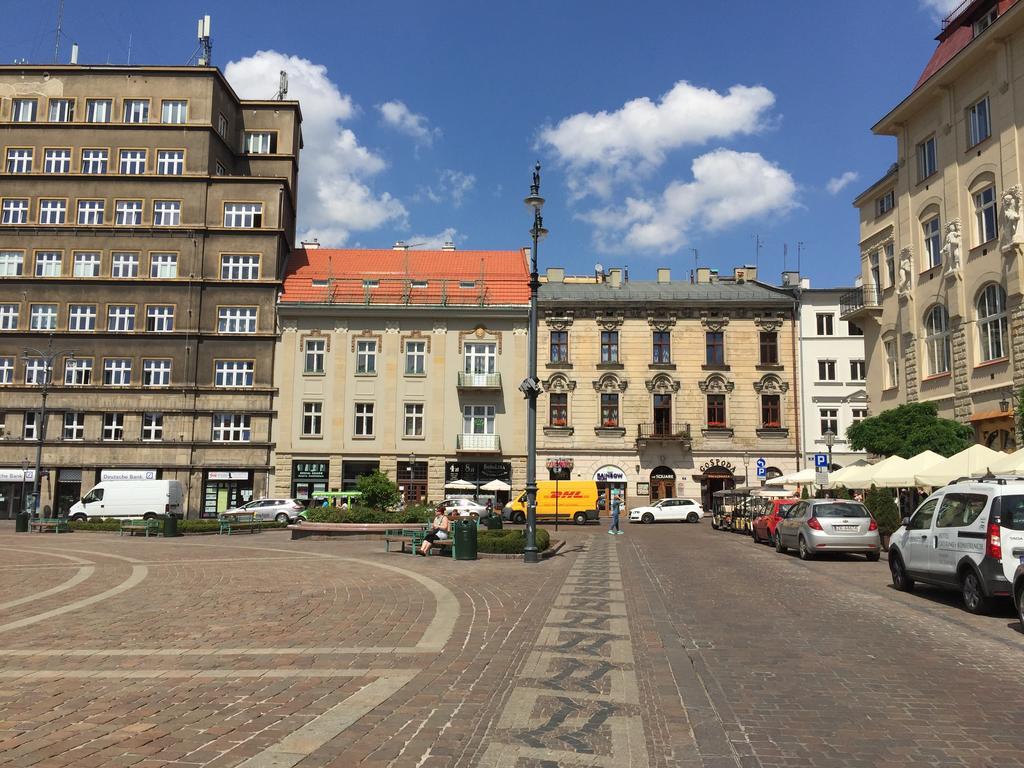 View To The Cracow Basic Daire Krakow Dış mekan fotoğraf